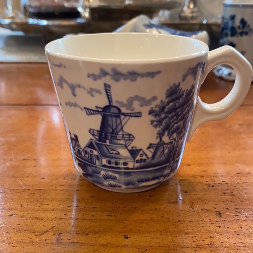 DELFT VINTAGE NEW CONDITION TEA or COFFEE MUG